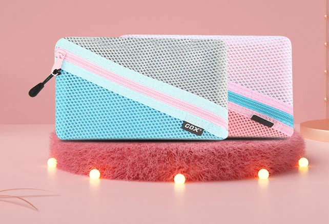 What Are the Characteristics of Mesh Pencil Case?